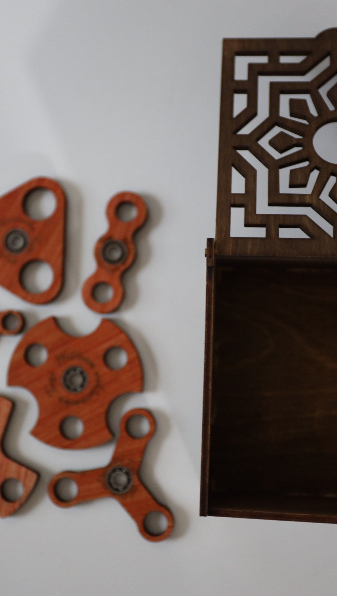 3 mm wooden fidget spinners with the open box